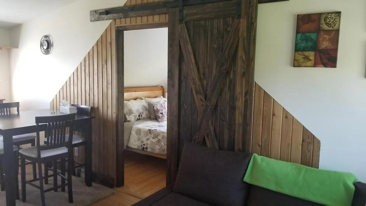 Cozy Quiet Suite With Private Hot Tub With Ocean Views Nanaimo Apartment